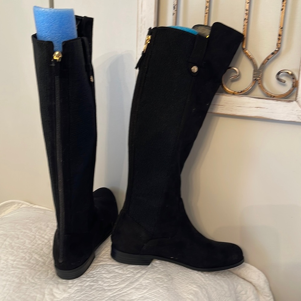 Black boots